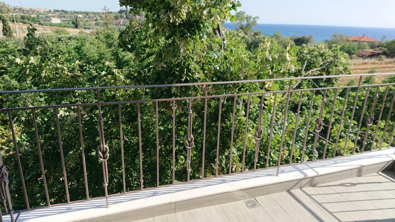 Stone House With Seaview Apartment Nea Poteidaia Luaran gambar